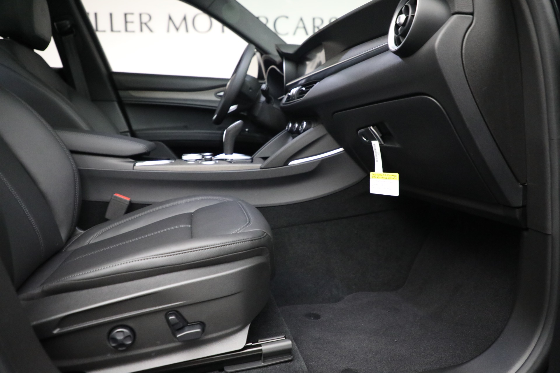 New 2022 Alfa Romeo Stelvio Ti | St. Petersburg, FL