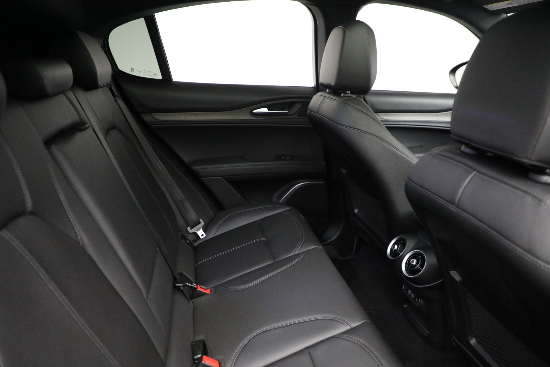 New 2022 Alfa Romeo Stelvio Ti | St. Petersburg, FL