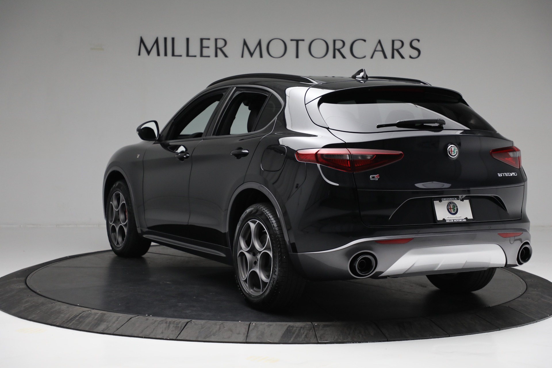 New 2022 Alfa Romeo Stelvio Ti | St. Petersburg, FL