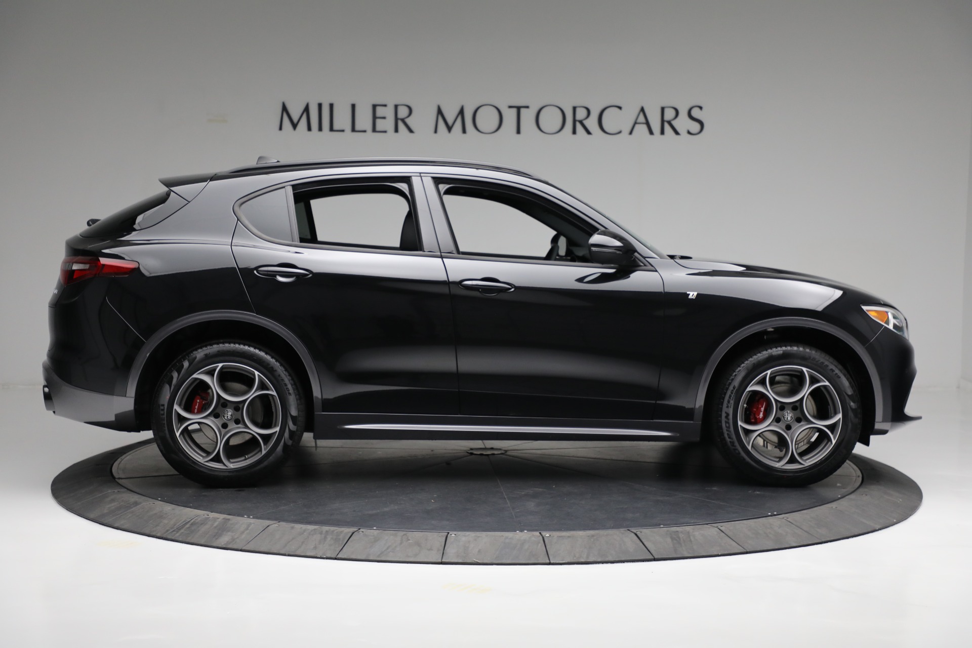 New 2022 Alfa Romeo Stelvio Ti | St. Petersburg, FL