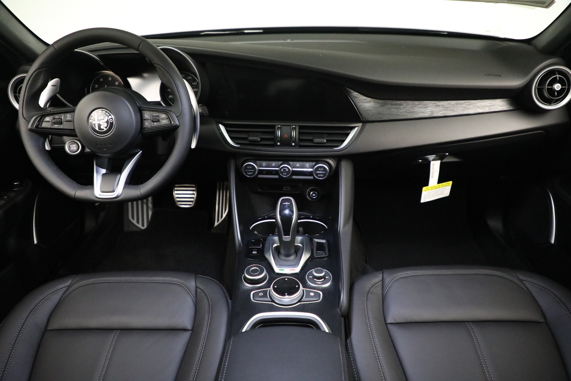 New 2022 Alfa Romeo Giulia Sprint | St. Petersburg, FL