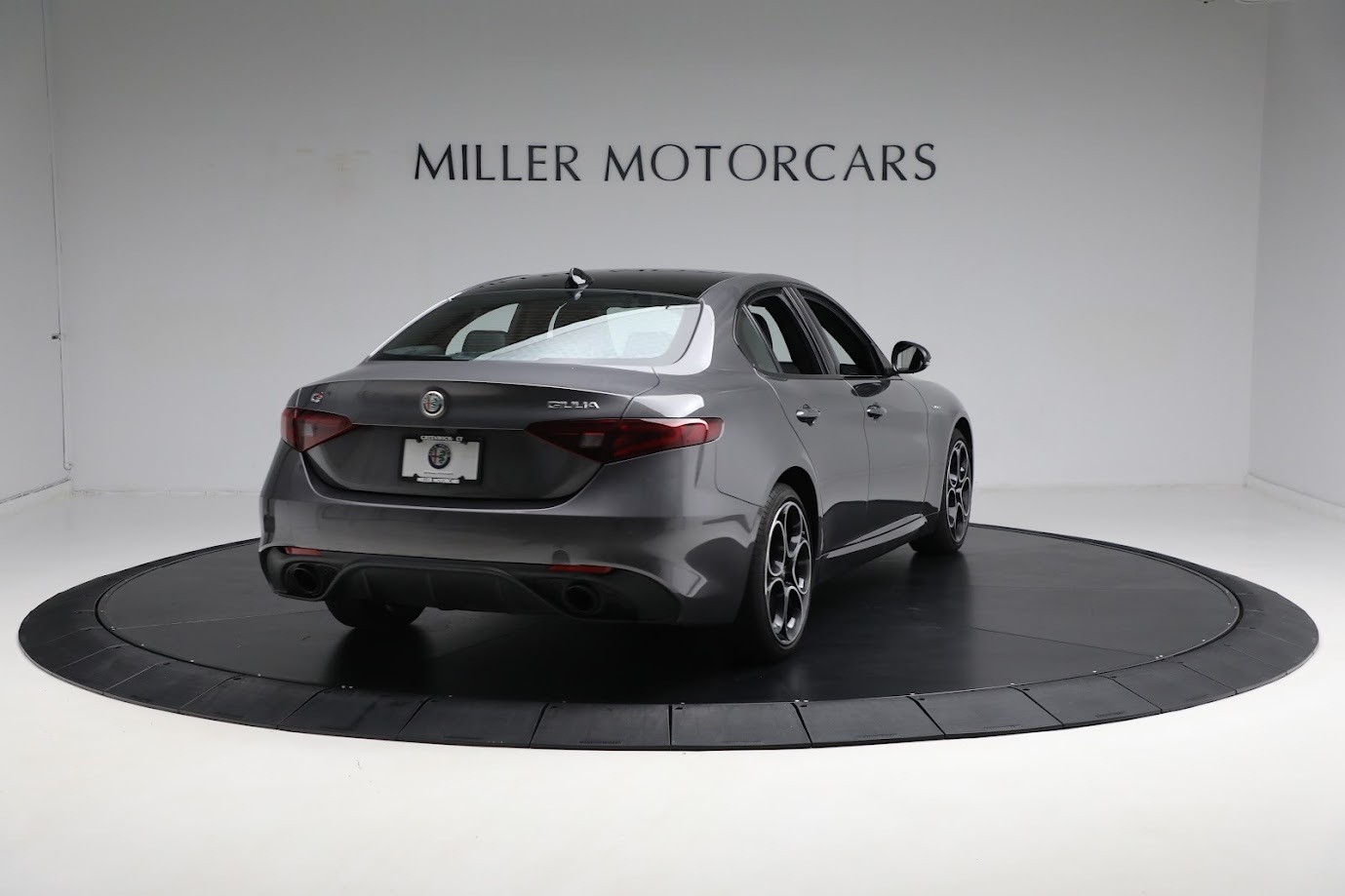 New 2022 Alfa Romeo Giulia Veloce | St. Petersburg, FL