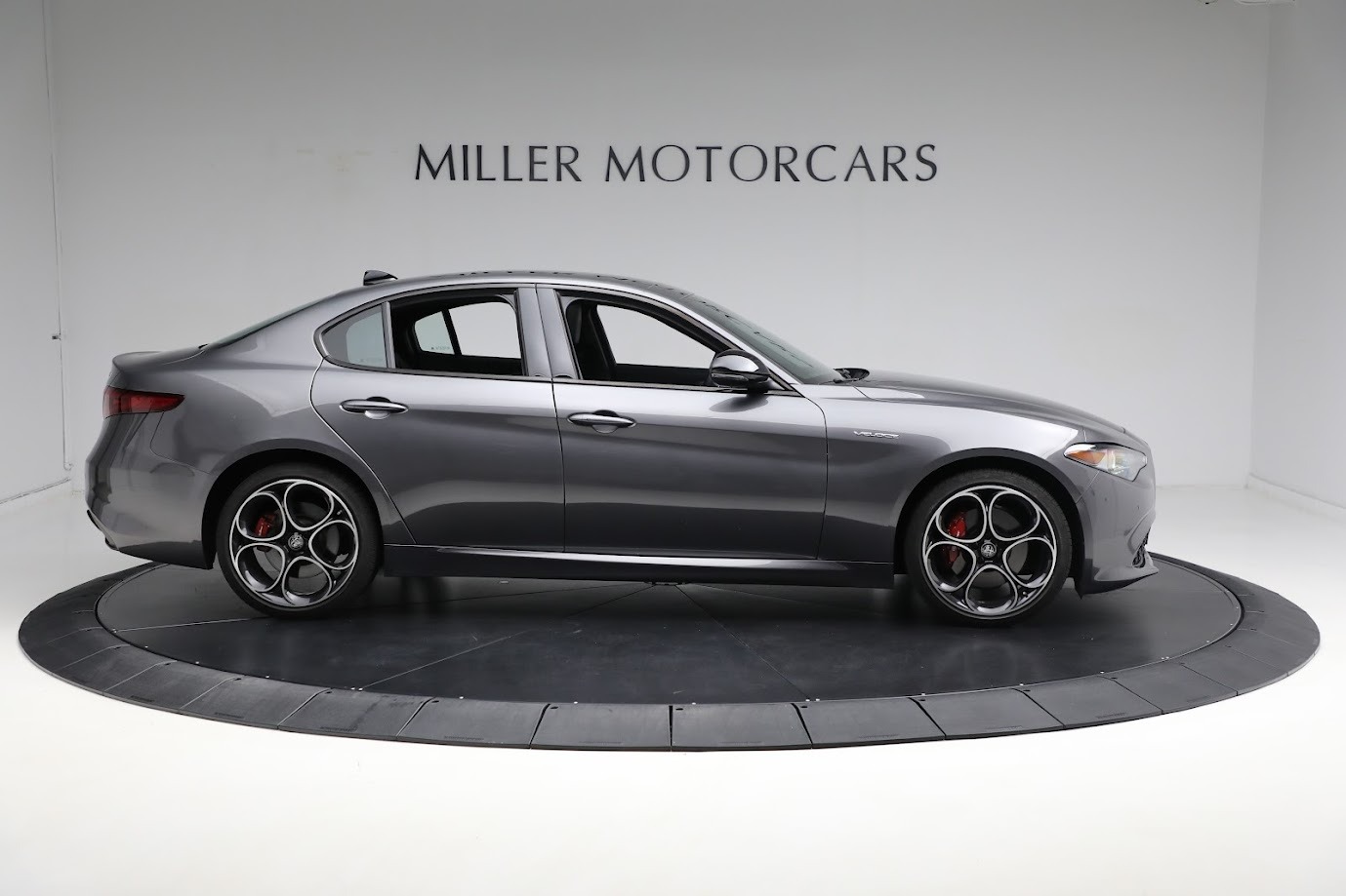 New 2022 Alfa Romeo Giulia Veloce | St. Petersburg, FL