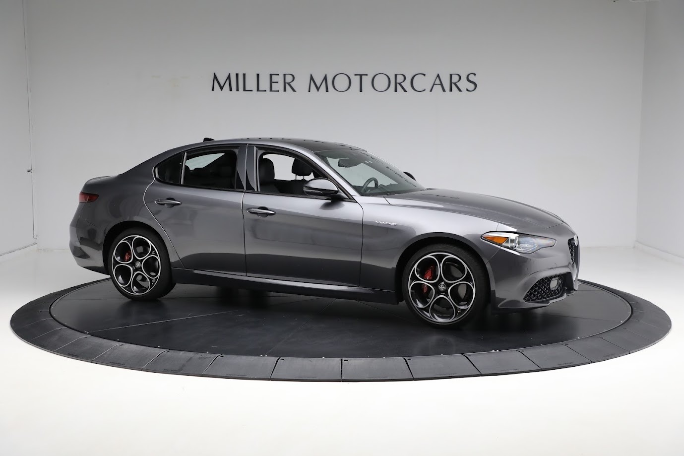 New 2022 Alfa Romeo Giulia Veloce | St. Petersburg, FL
