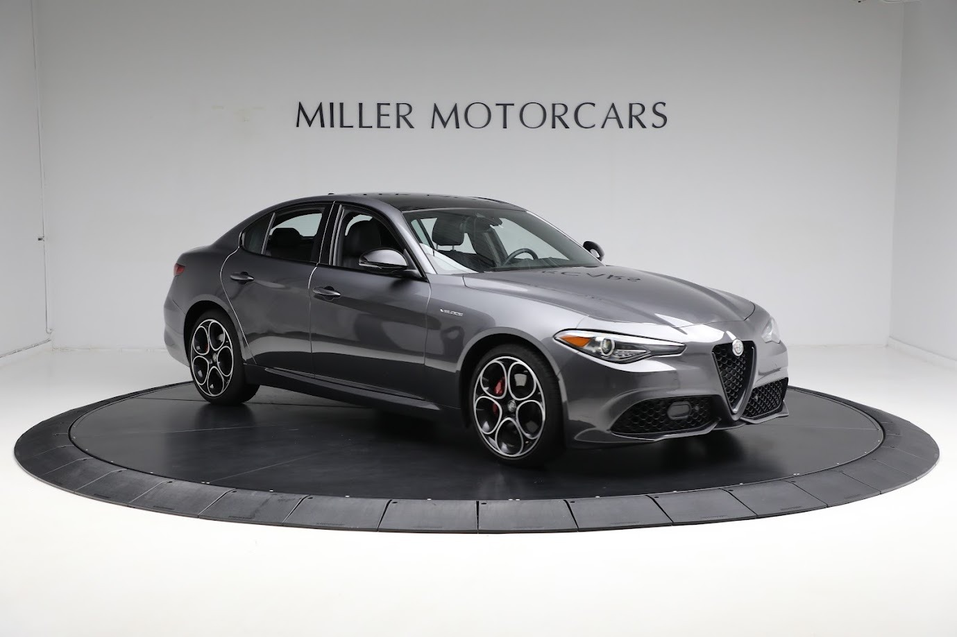 New 2022 Alfa Romeo Giulia Veloce | St. Petersburg, FL