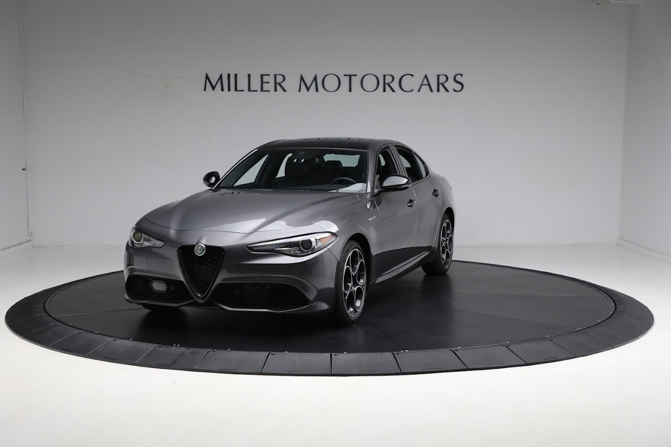 New 2022 Alfa Romeo Giulia Veloce | St. Petersburg, FL