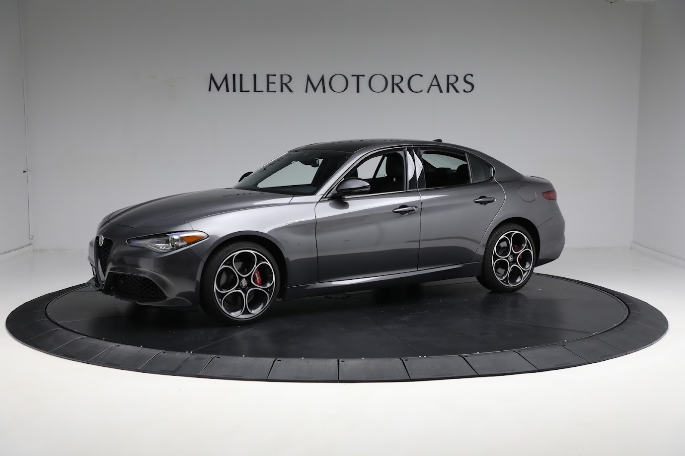 New 2022 Alfa Romeo Giulia Veloce | St. Petersburg, FL