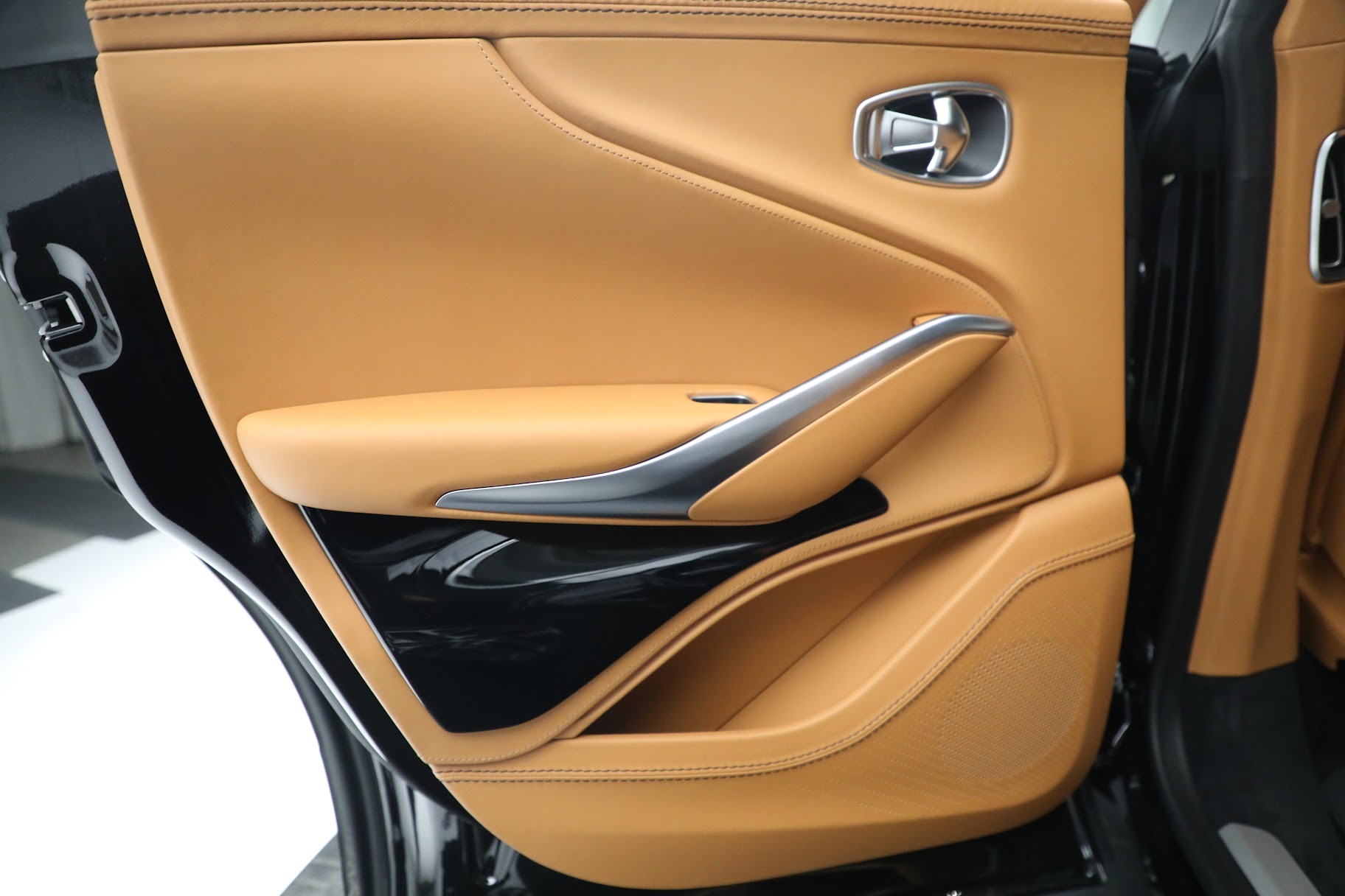 Used 2022 Aston Martin DBX | St. Petersburg, FL