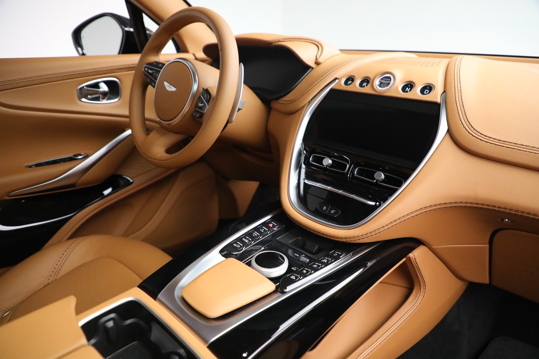 Used 2022 Aston Martin DBX | St. Petersburg, FL