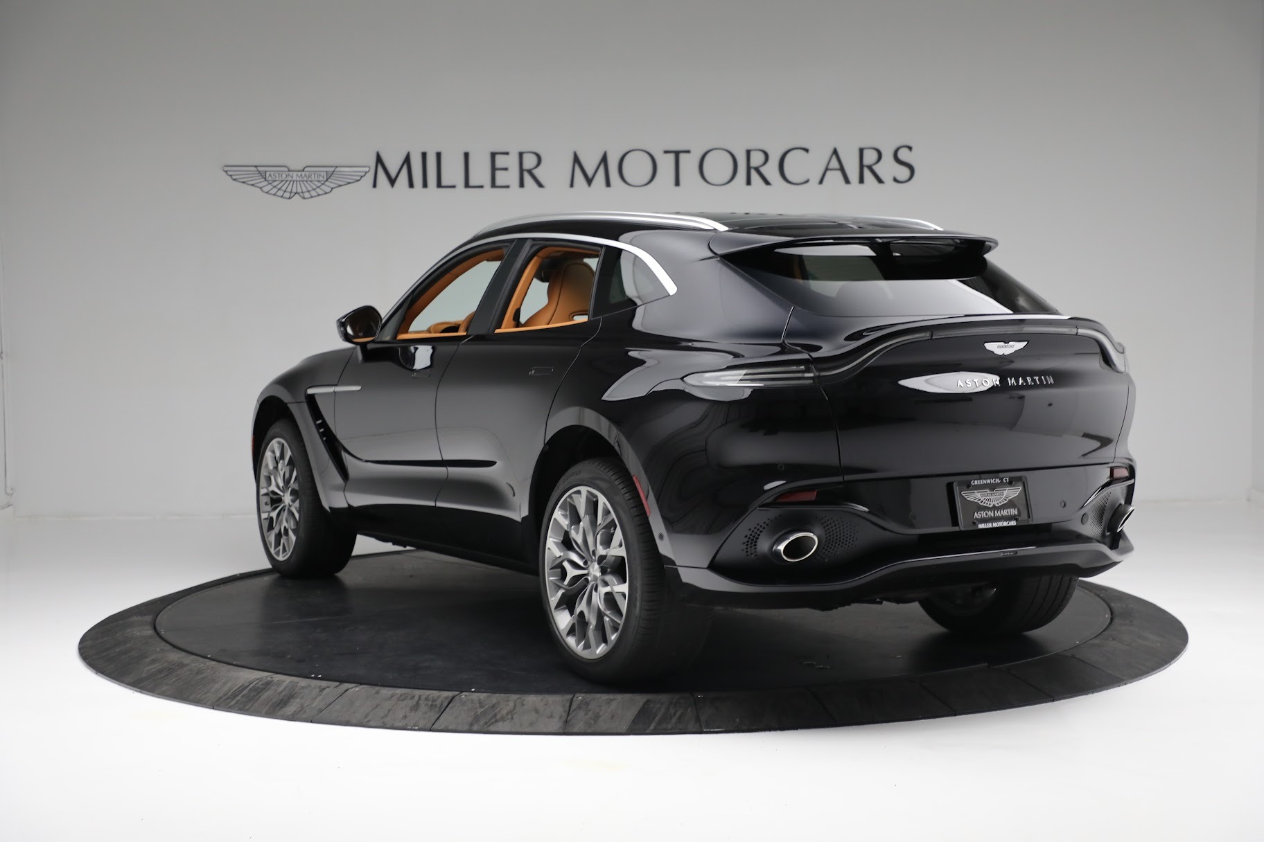 Used 2022 Aston Martin DBX | St. Petersburg, FL