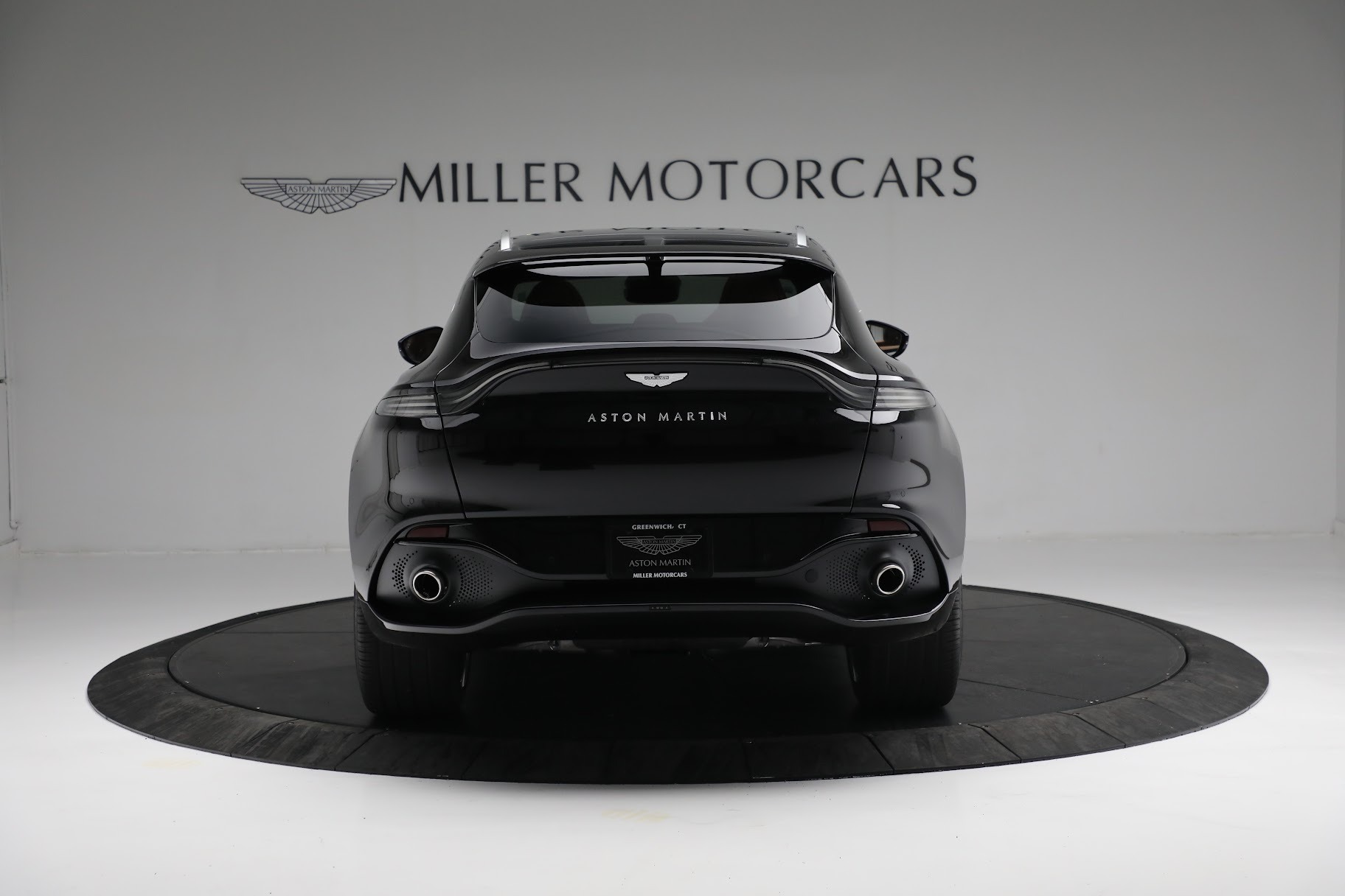 Used 2022 Aston Martin DBX | St. Petersburg, FL
