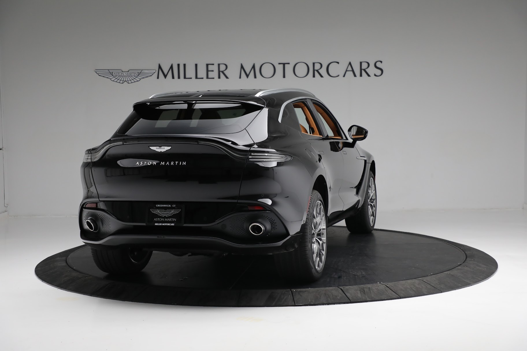 Used 2022 Aston Martin DBX | St. Petersburg, FL