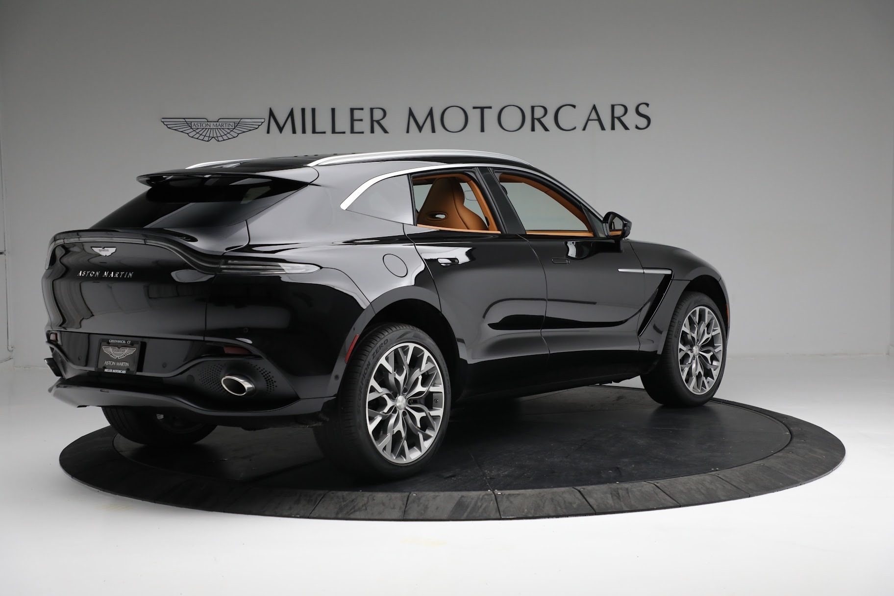 Used 2022 Aston Martin DBX | St. Petersburg, FL