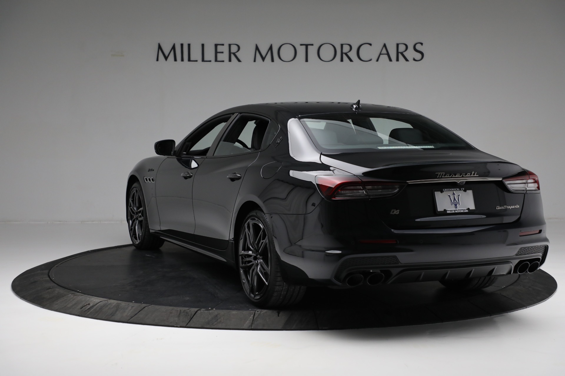 New 2022 Maserati Quattroporte Modena Q4 | St. Petersburg, FL