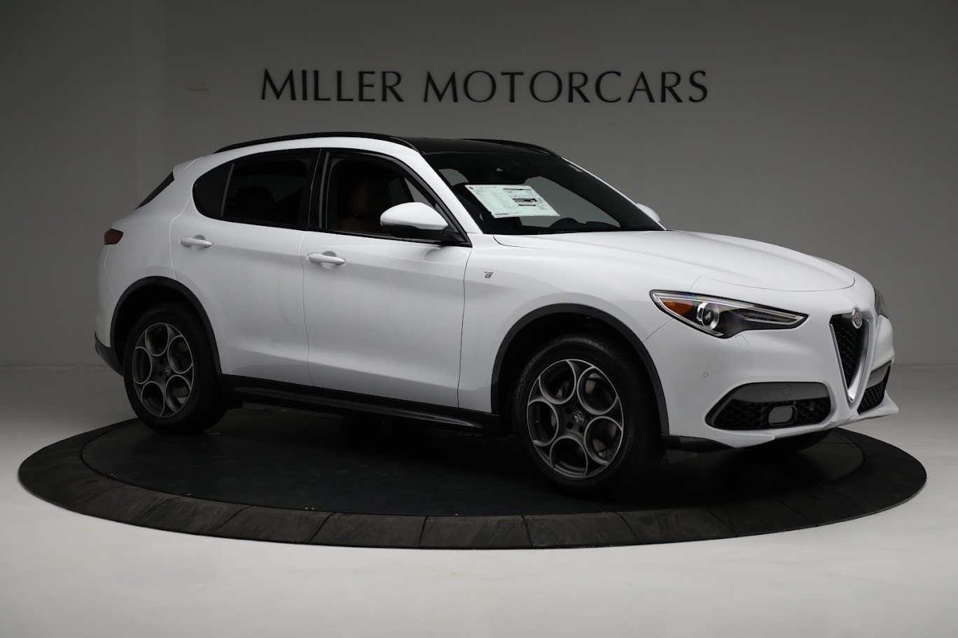 New 2022 Alfa Romeo Stelvio Ti | St. Petersburg, FL