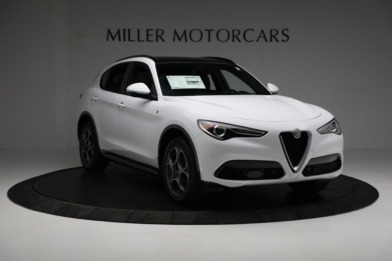 New 2022 Alfa Romeo Stelvio Ti | St. Petersburg, FL
