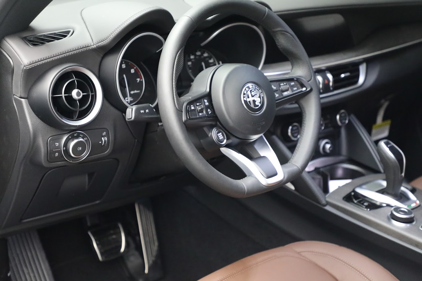 New 2022 Alfa Romeo Stelvio Ti | St. Petersburg, FL