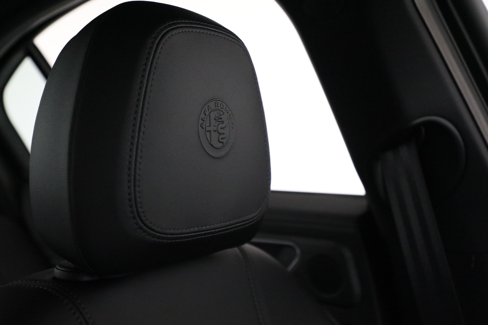 New 2022 Alfa Romeo Giulia Ti | St. Petersburg, FL