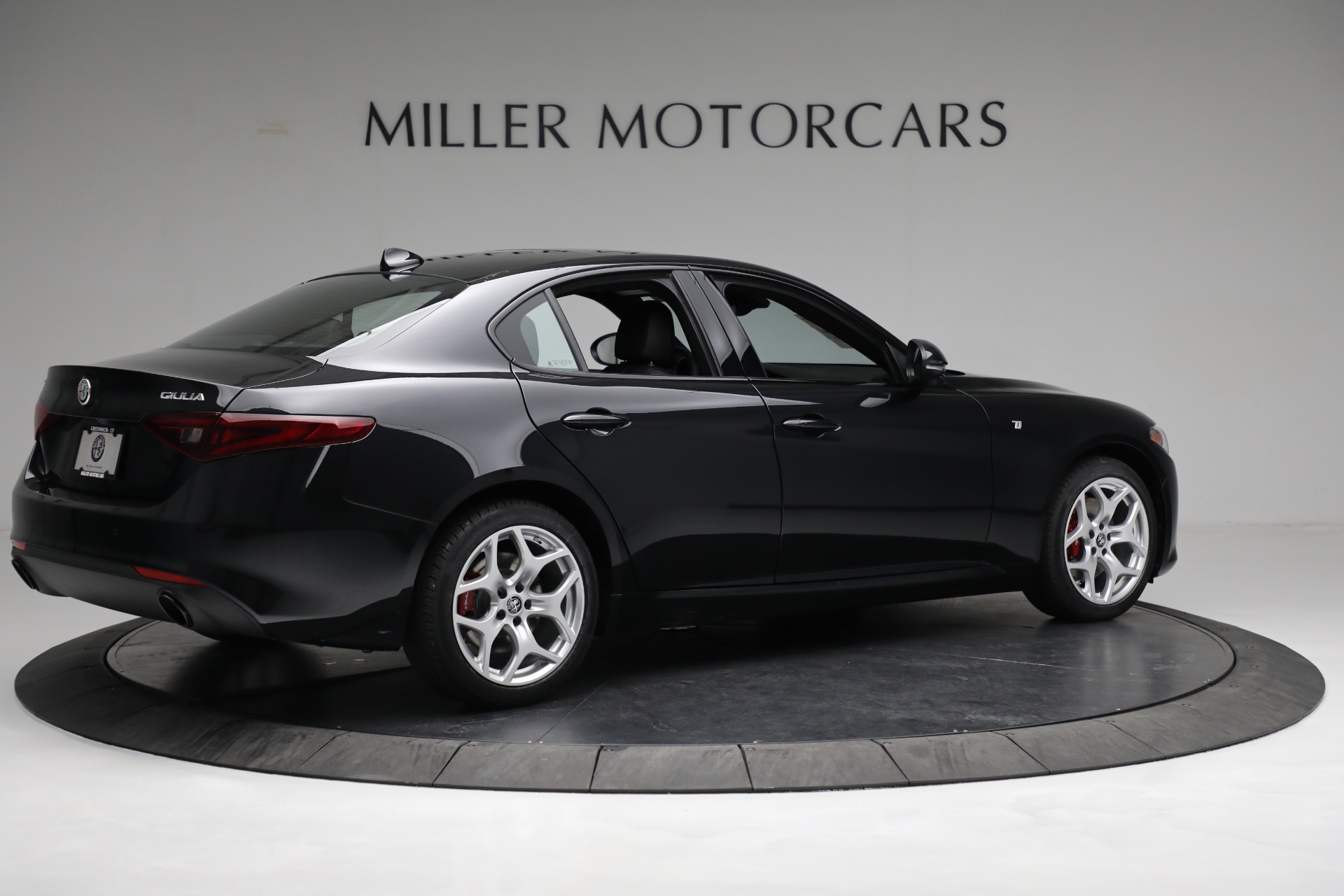 New 2022 Alfa Romeo Giulia Ti | St. Petersburg, FL