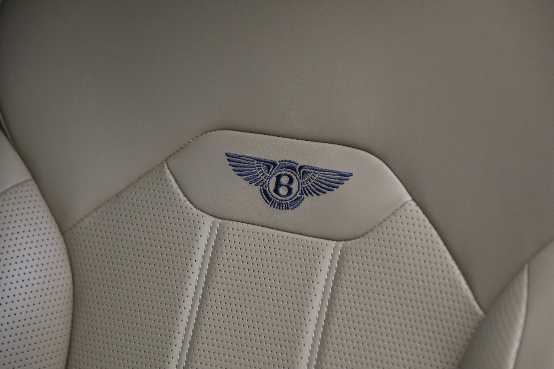 Used 2021 Bentley Bentayga V8 | St. Petersburg, FL