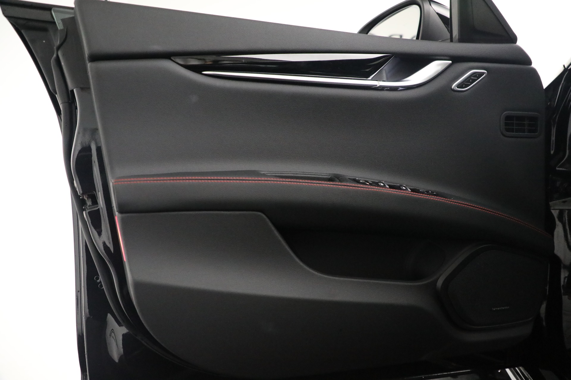 New 2022 Maserati Ghibli Modena Q4 | St. Petersburg, FL