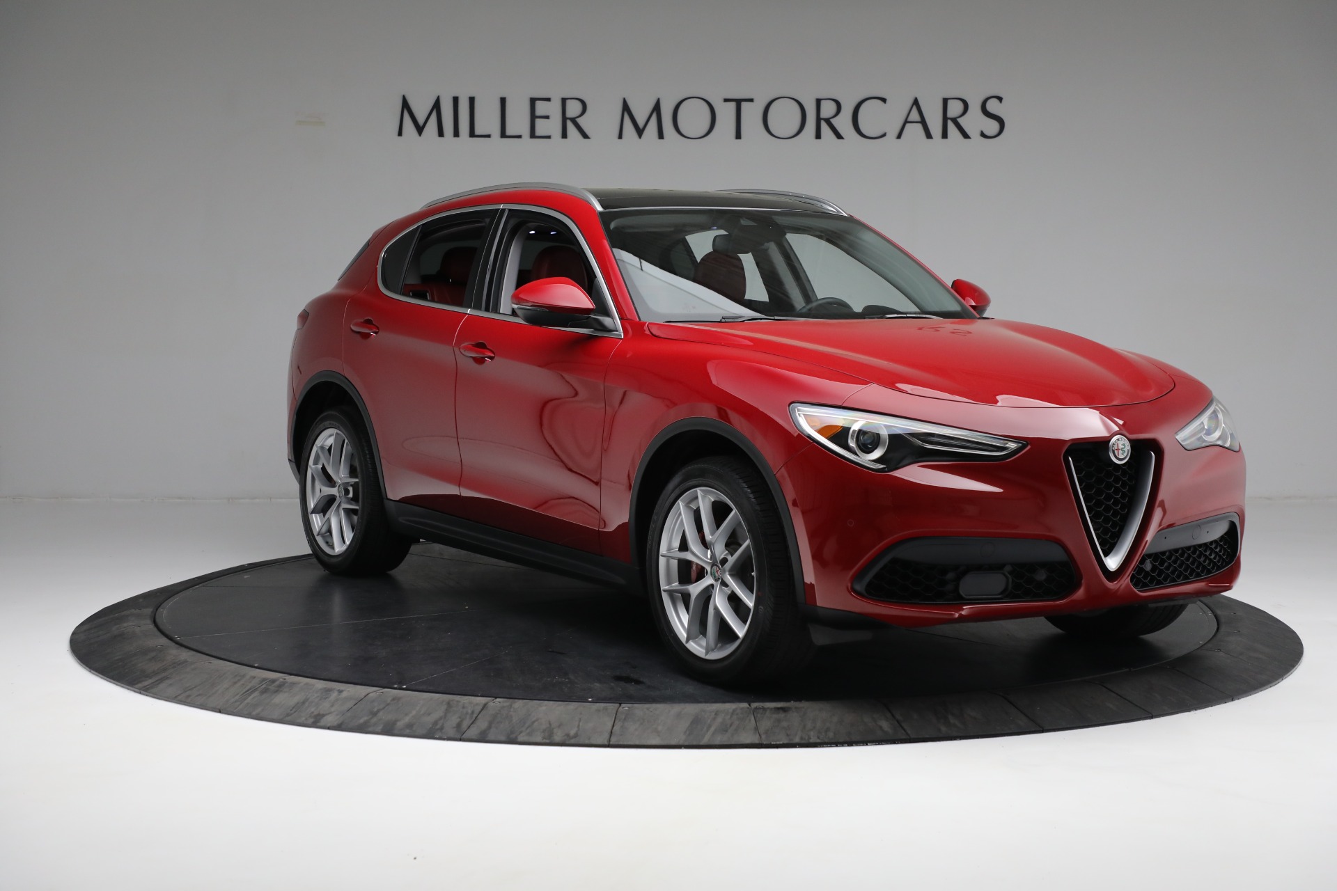 Used 2019 Alfa Romeo Stelvio Ti Lusso | St. Petersburg, FL