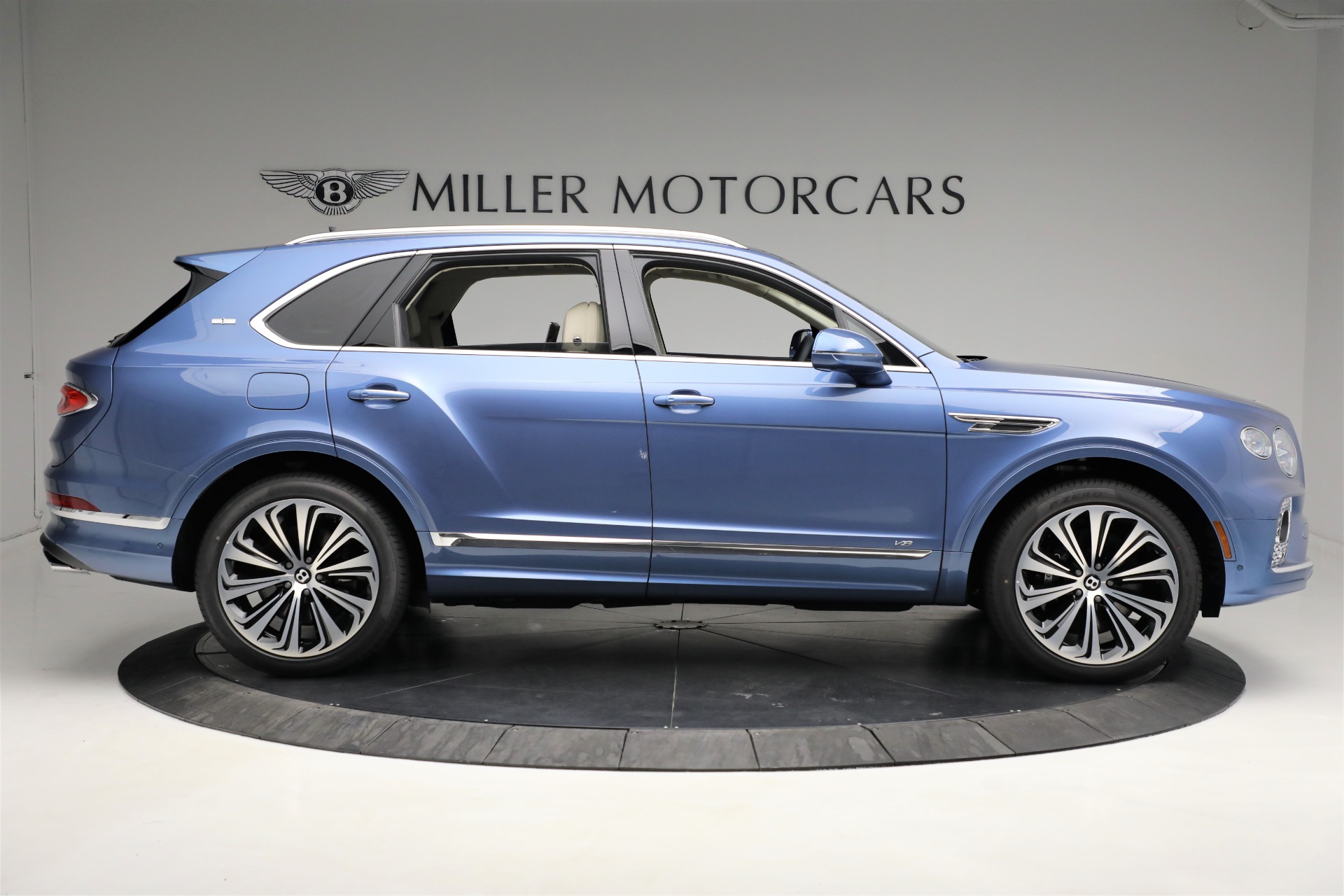New 2022 Bentley Bentayga V8 First Edition | St. Petersburg, FL