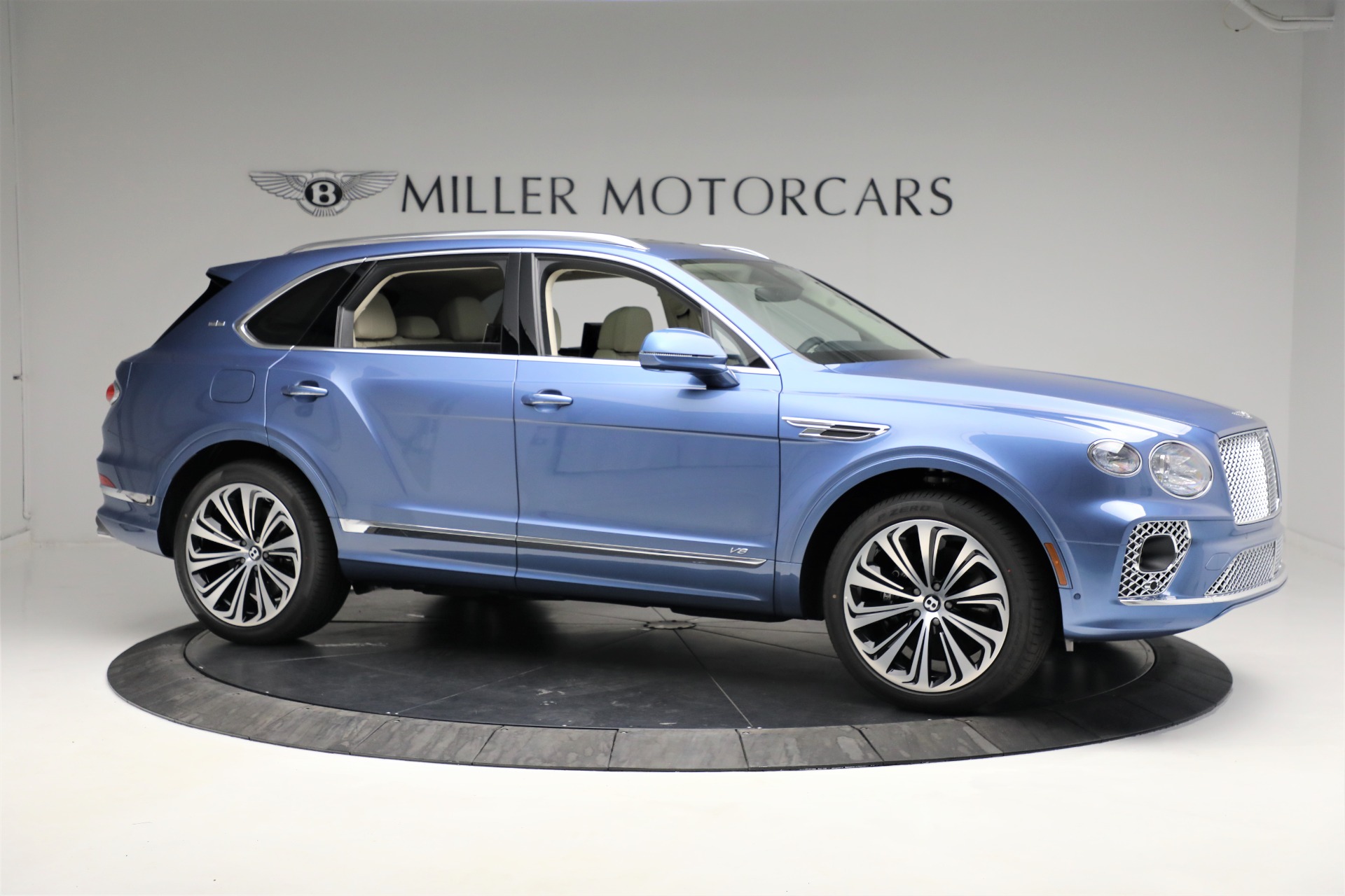 New 2022 Bentley Bentayga V8 First Edition | St. Petersburg, FL