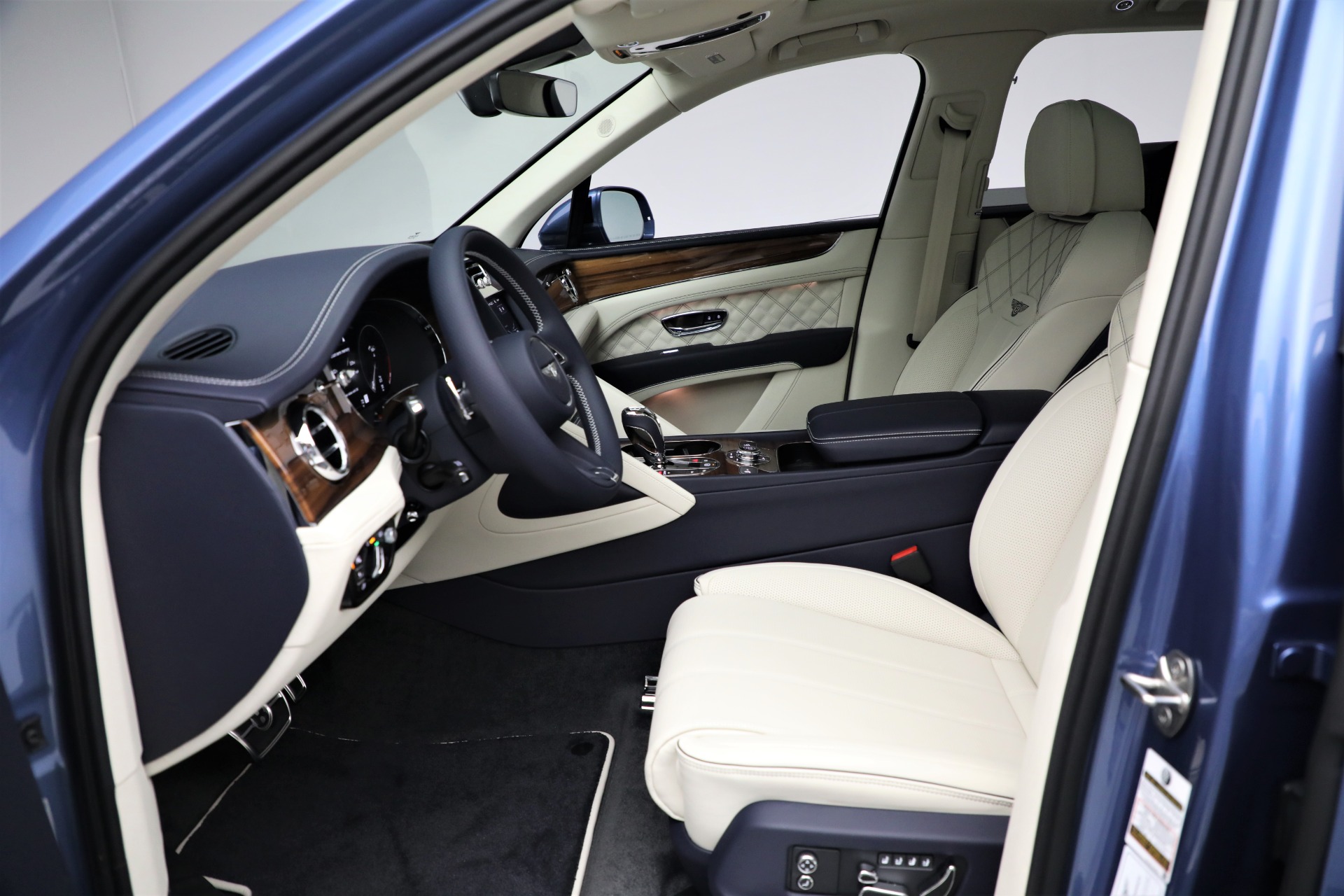 New 2022 Bentley Bentayga V8 First Edition | St. Petersburg, FL