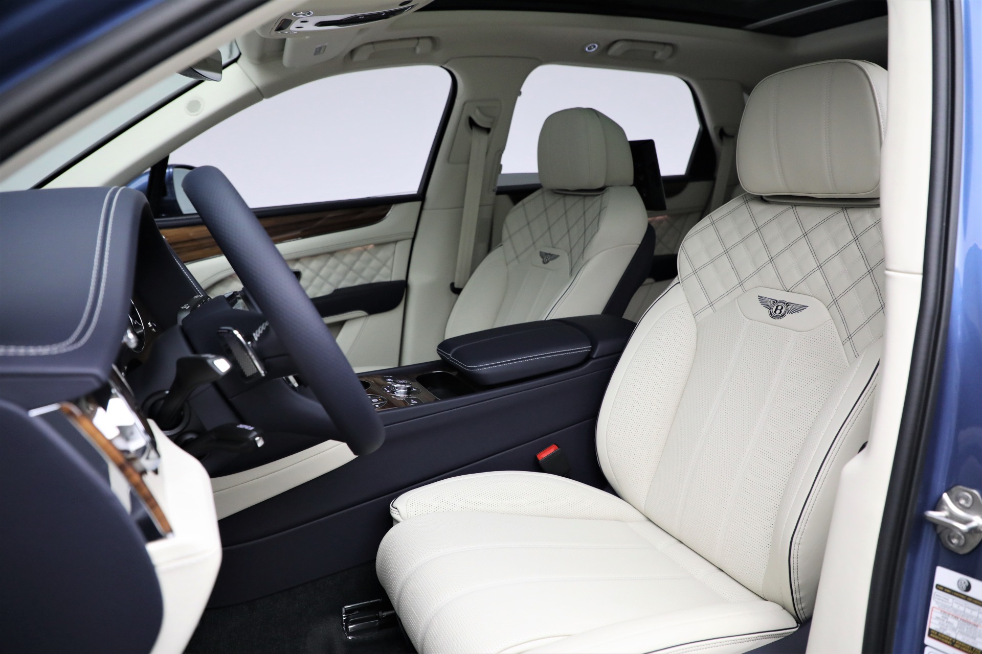 New 2022 Bentley Bentayga V8 First Edition | St. Petersburg, FL