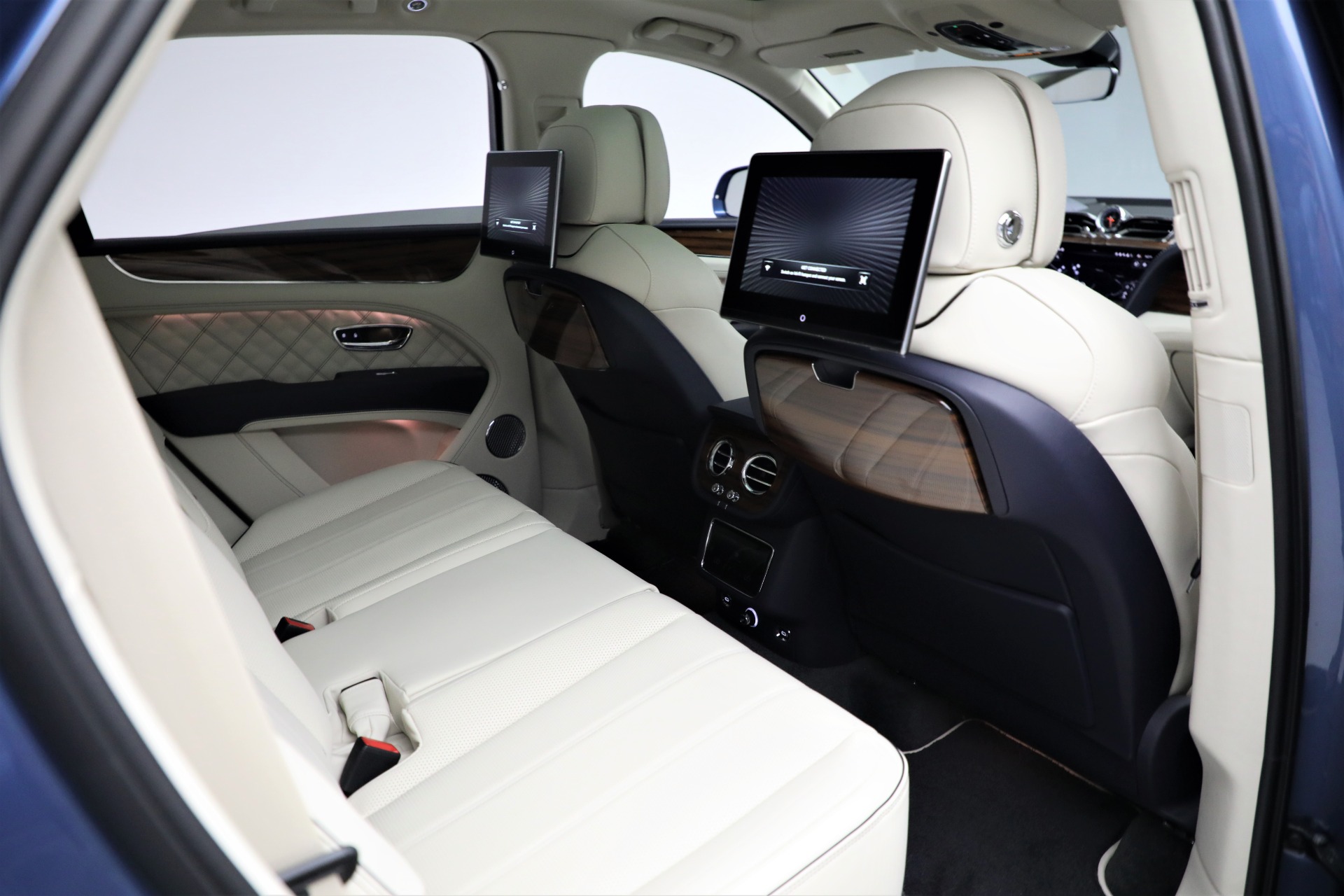New 2022 Bentley Bentayga V8 First Edition | St. Petersburg, FL