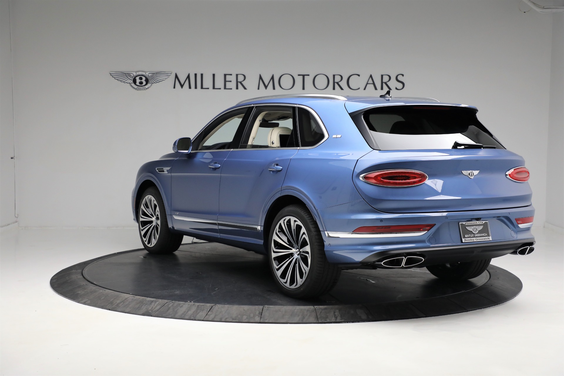 New 2022 Bentley Bentayga V8 First Edition | St. Petersburg, FL