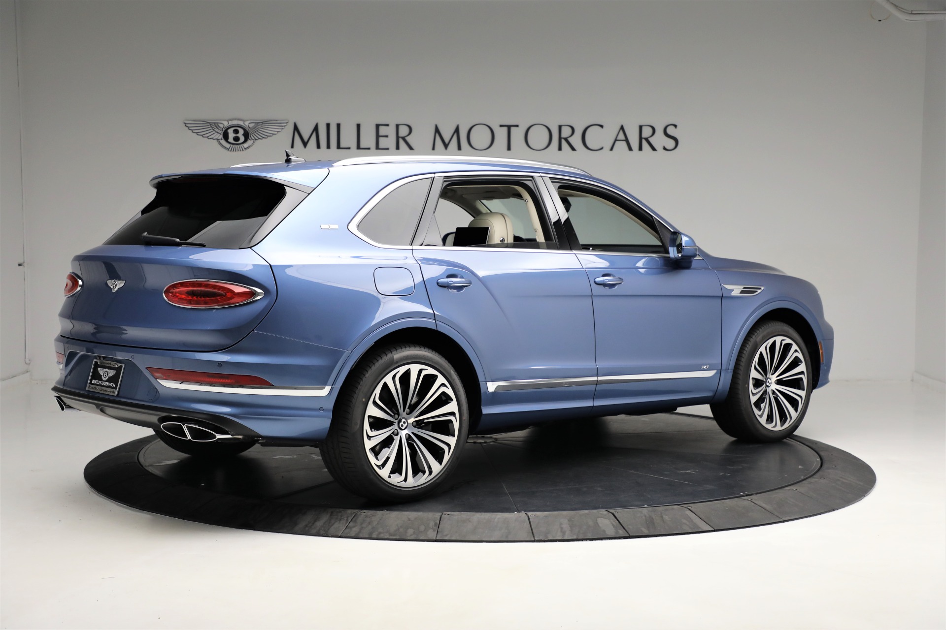 New 2022 Bentley Bentayga V8 First Edition | St. Petersburg, FL