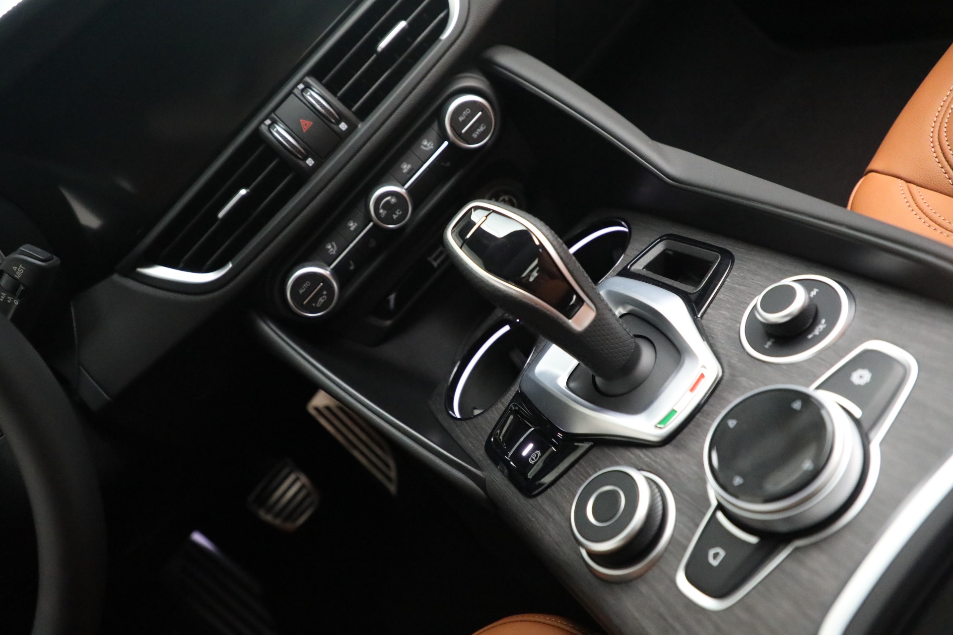 New 2022 Alfa Romeo Giulia Ti | St. Petersburg, FL