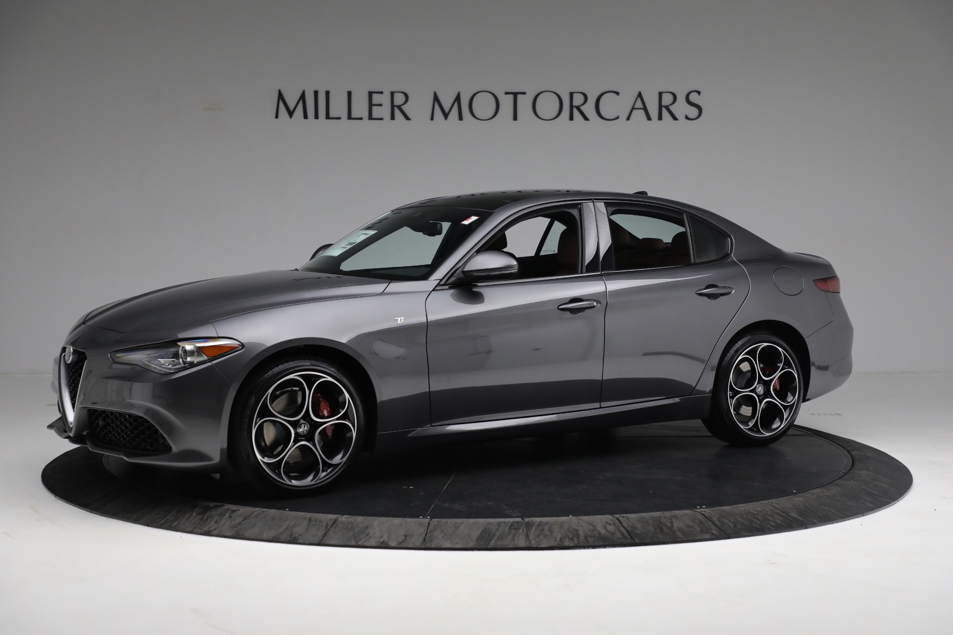 New 2022 Alfa Romeo Giulia Ti | St. Petersburg, FL