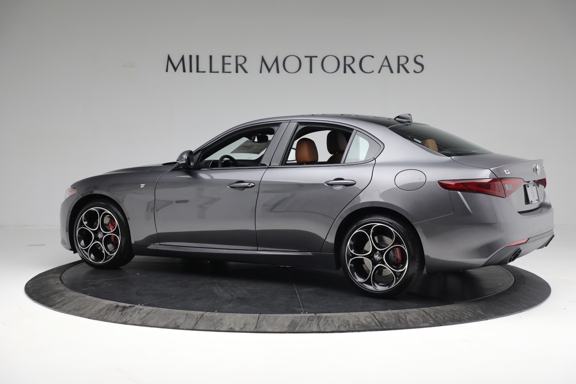 New 2022 Alfa Romeo Giulia Ti | St. Petersburg, FL