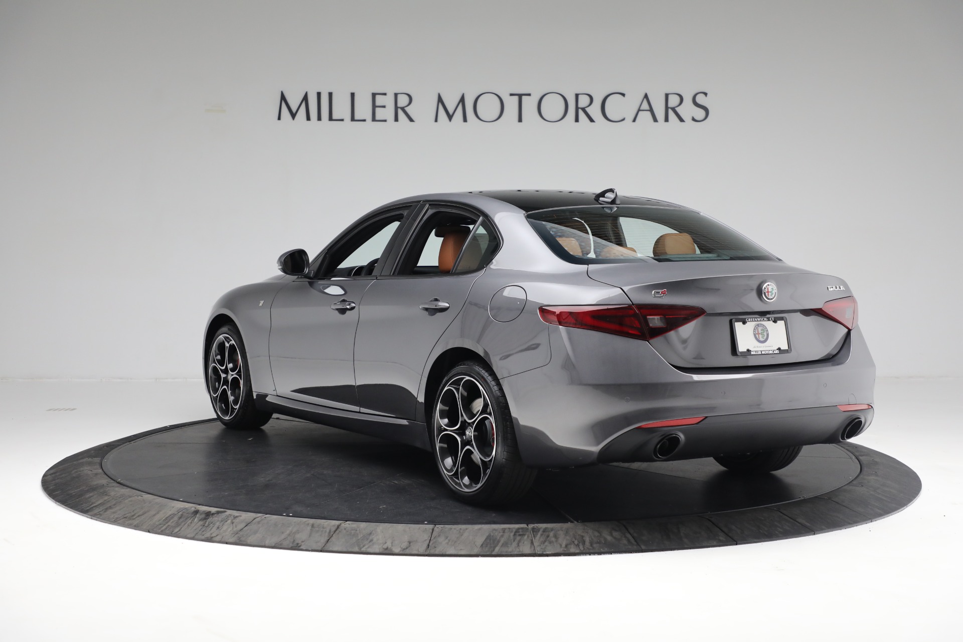 New 2022 Alfa Romeo Giulia Ti | St. Petersburg, FL