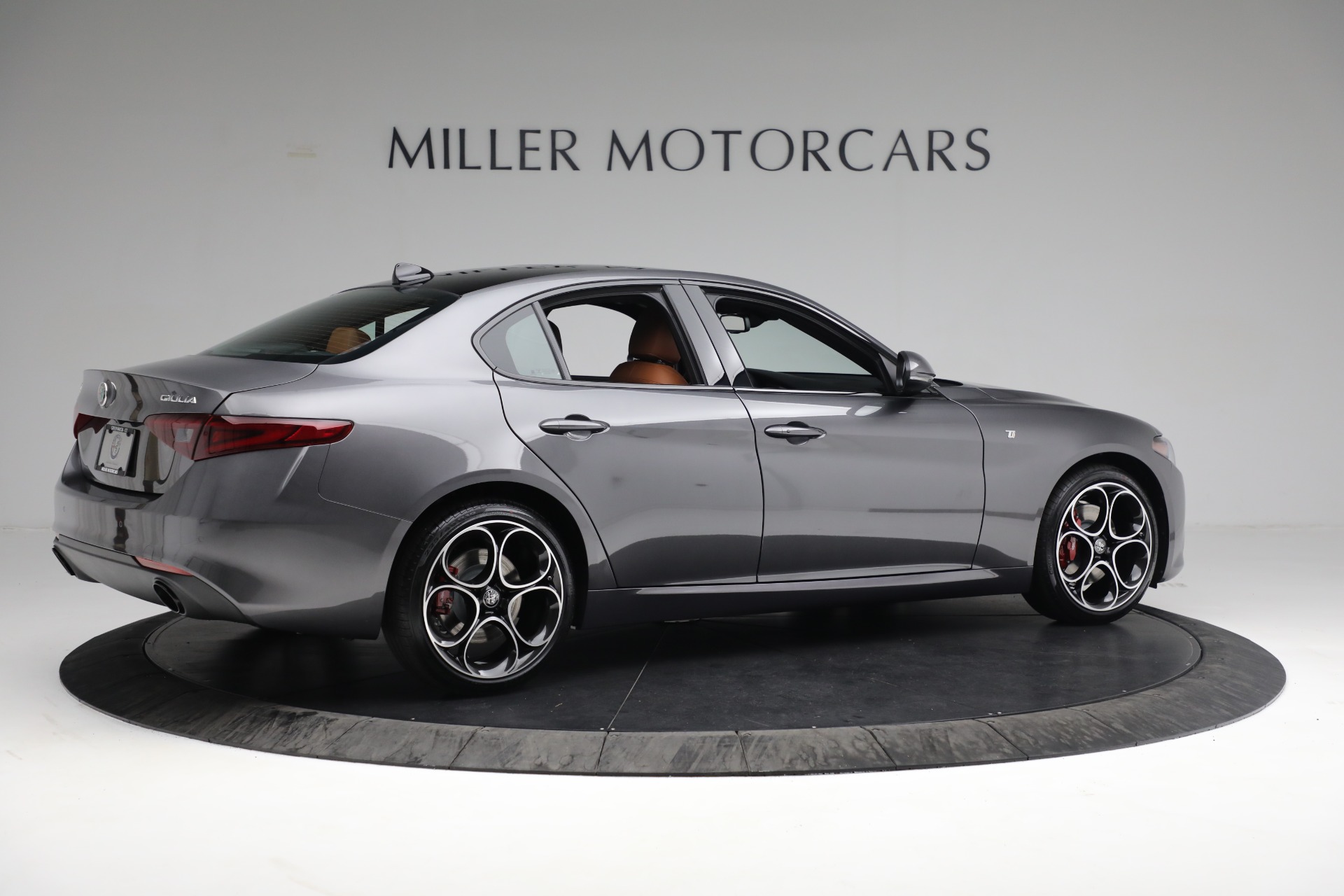 New 2022 Alfa Romeo Giulia Ti | St. Petersburg, FL