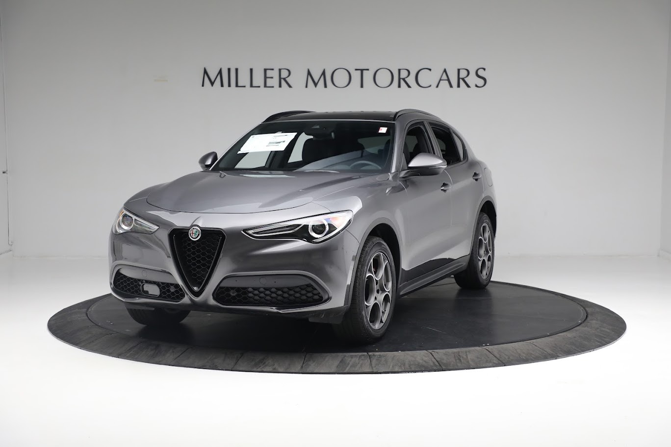 New 2022 Alfa Romeo Stelvio Sprint | St. Petersburg, FL