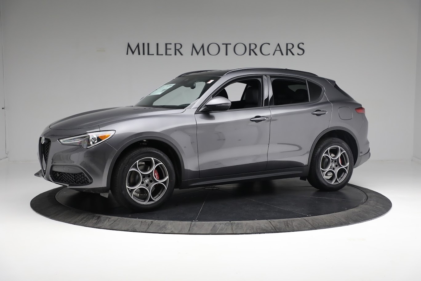 New 2022 Alfa Romeo Stelvio Sprint | St. Petersburg, FL