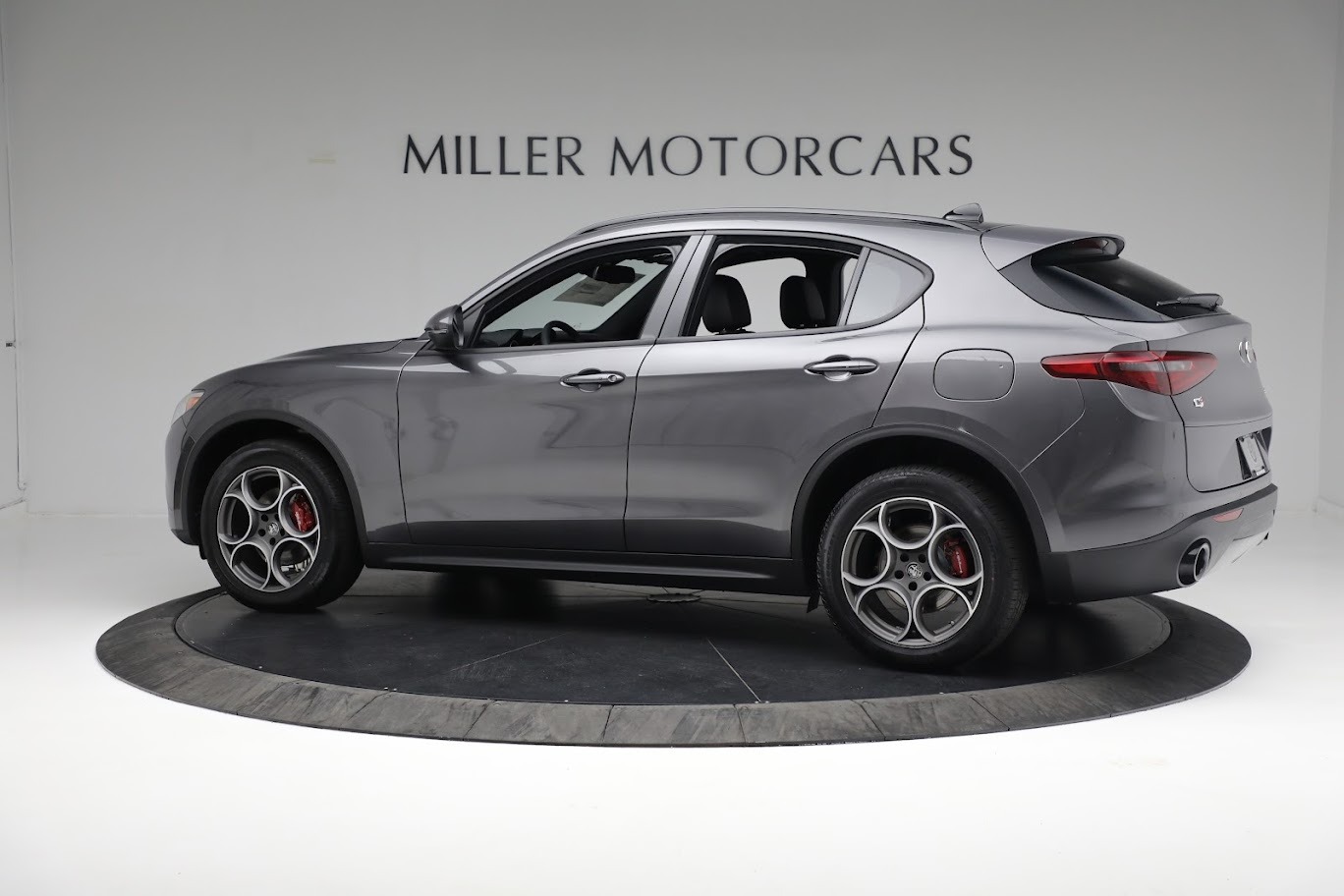 New 2022 Alfa Romeo Stelvio Sprint | St. Petersburg, FL