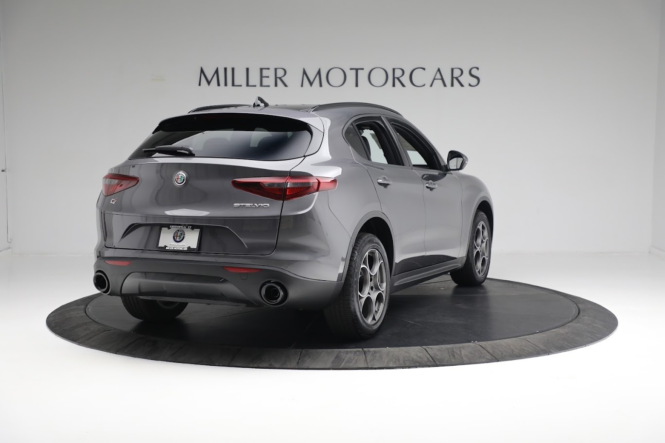 New 2022 Alfa Romeo Stelvio Sprint | St. Petersburg, FL
