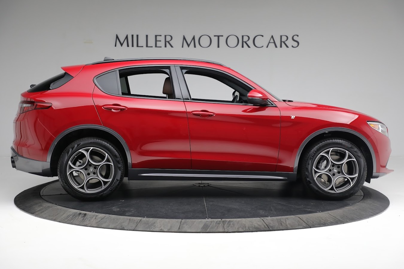 New 2022 Alfa Romeo Stelvio Ti | St. Petersburg, FL