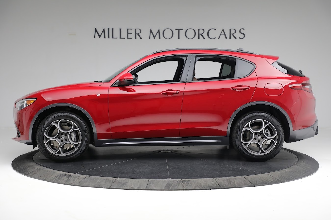 New 2022 Alfa Romeo Stelvio Ti | St. Petersburg, FL