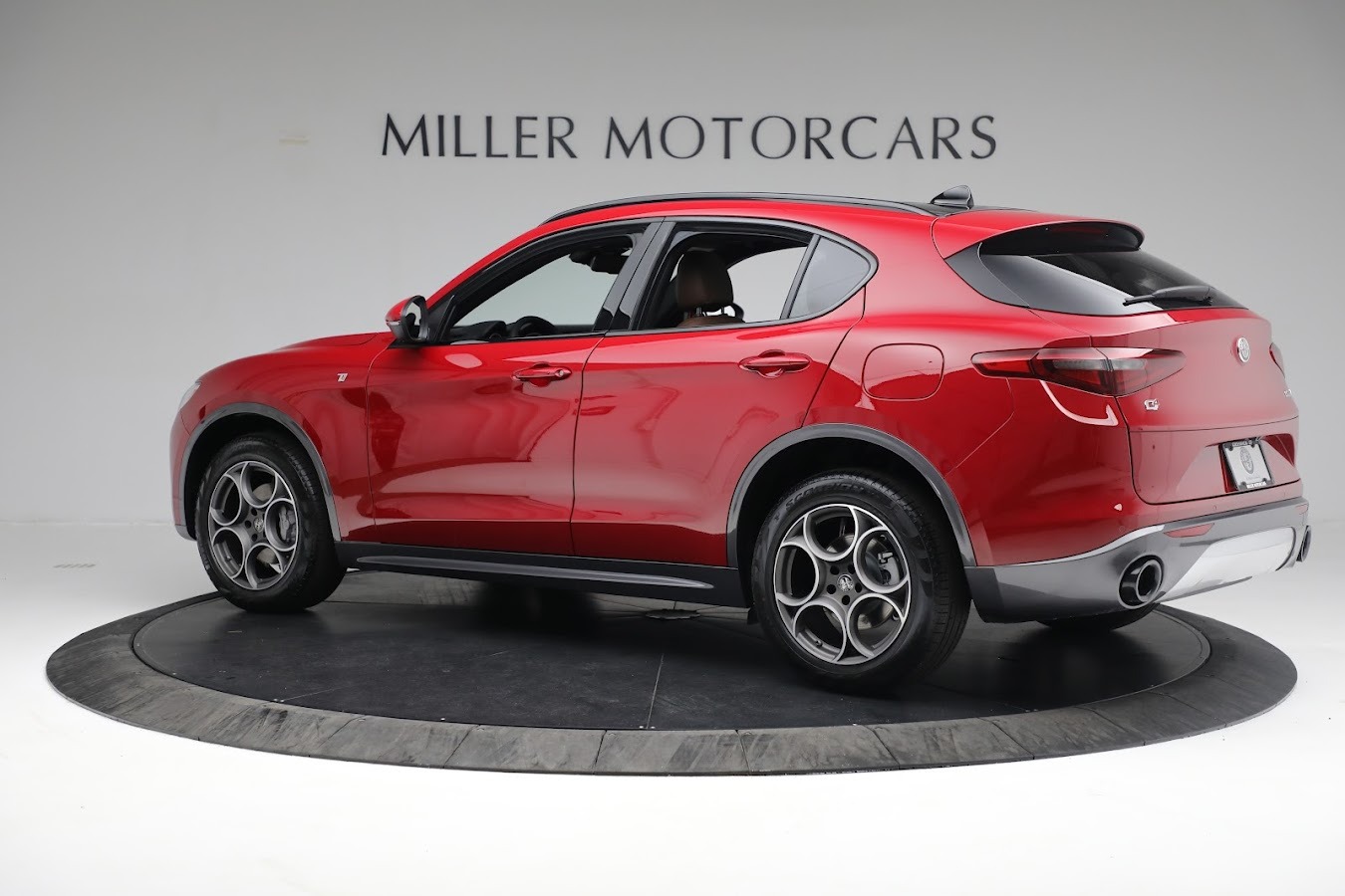 New 2022 Alfa Romeo Stelvio Ti | St. Petersburg, FL