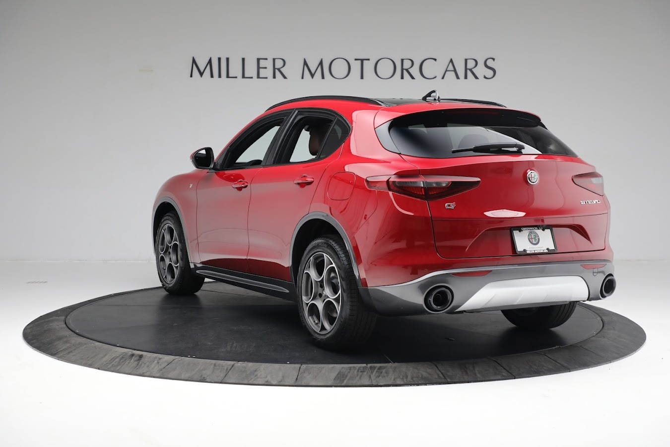 New 2022 Alfa Romeo Stelvio Ti | St. Petersburg, FL