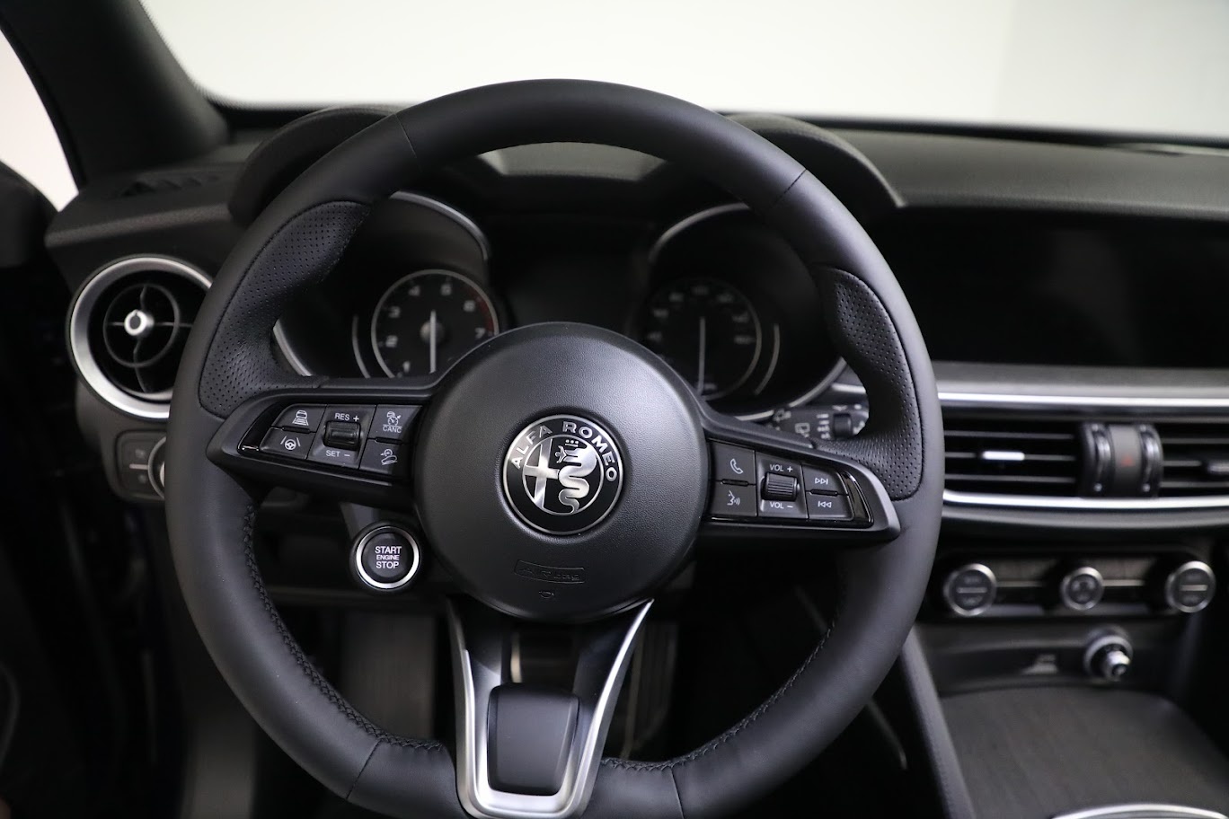 New 2022 Alfa Romeo Stelvio Ti | St. Petersburg, FL