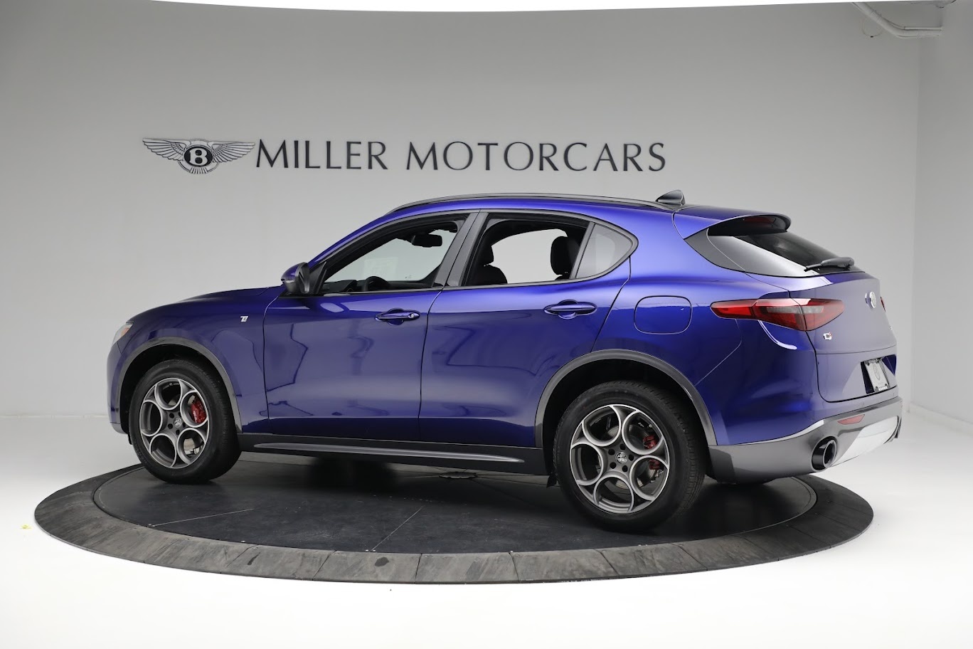 New 2022 Alfa Romeo Stelvio Ti | St. Petersburg, FL