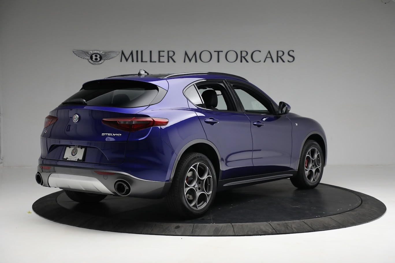 New 2022 Alfa Romeo Stelvio Ti | St. Petersburg, FL