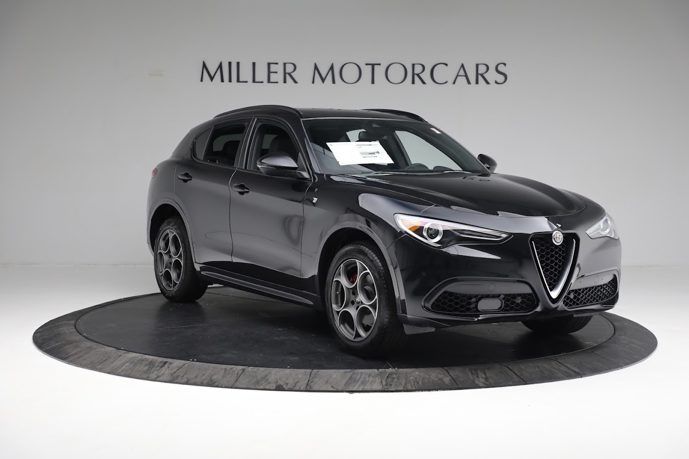 New 2022 Alfa Romeo Stelvio Ti | St. Petersburg, FL